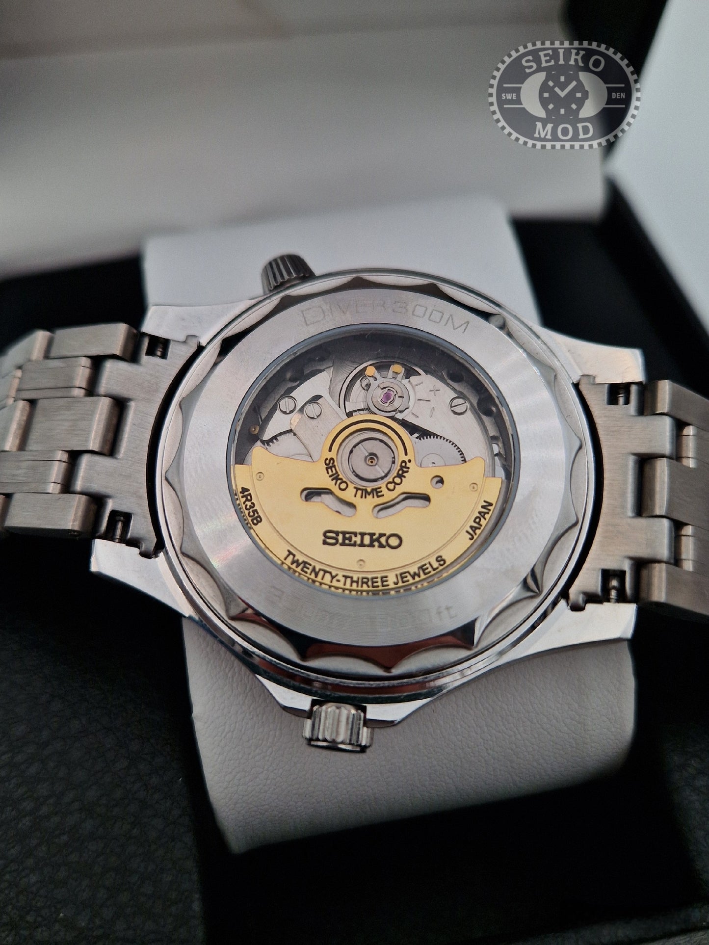 White - Seamaster Mod