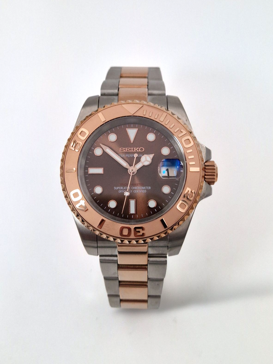 Yacht-Master mod with rose gold two-tone bracelet
